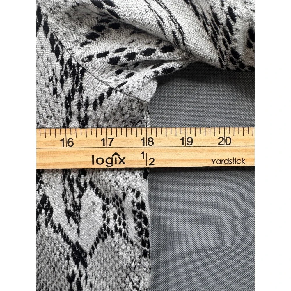 Karen Kane Womens Grey Black Snakeskin Print‎ Long Sleeve Scoop Neck Top Large
